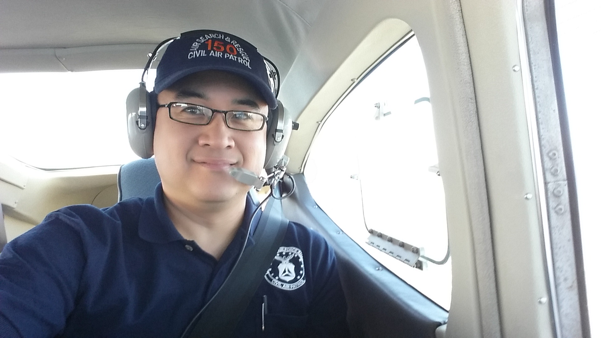 Rockin' my headphones in flight